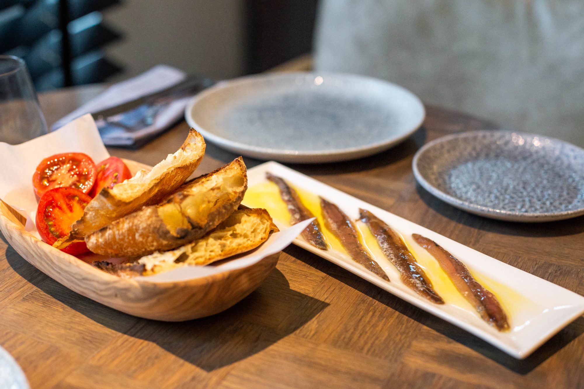 anchoas-pan-con-tomate-impar-hotel-sofia-barcelona-BCN-Foodie-Guide