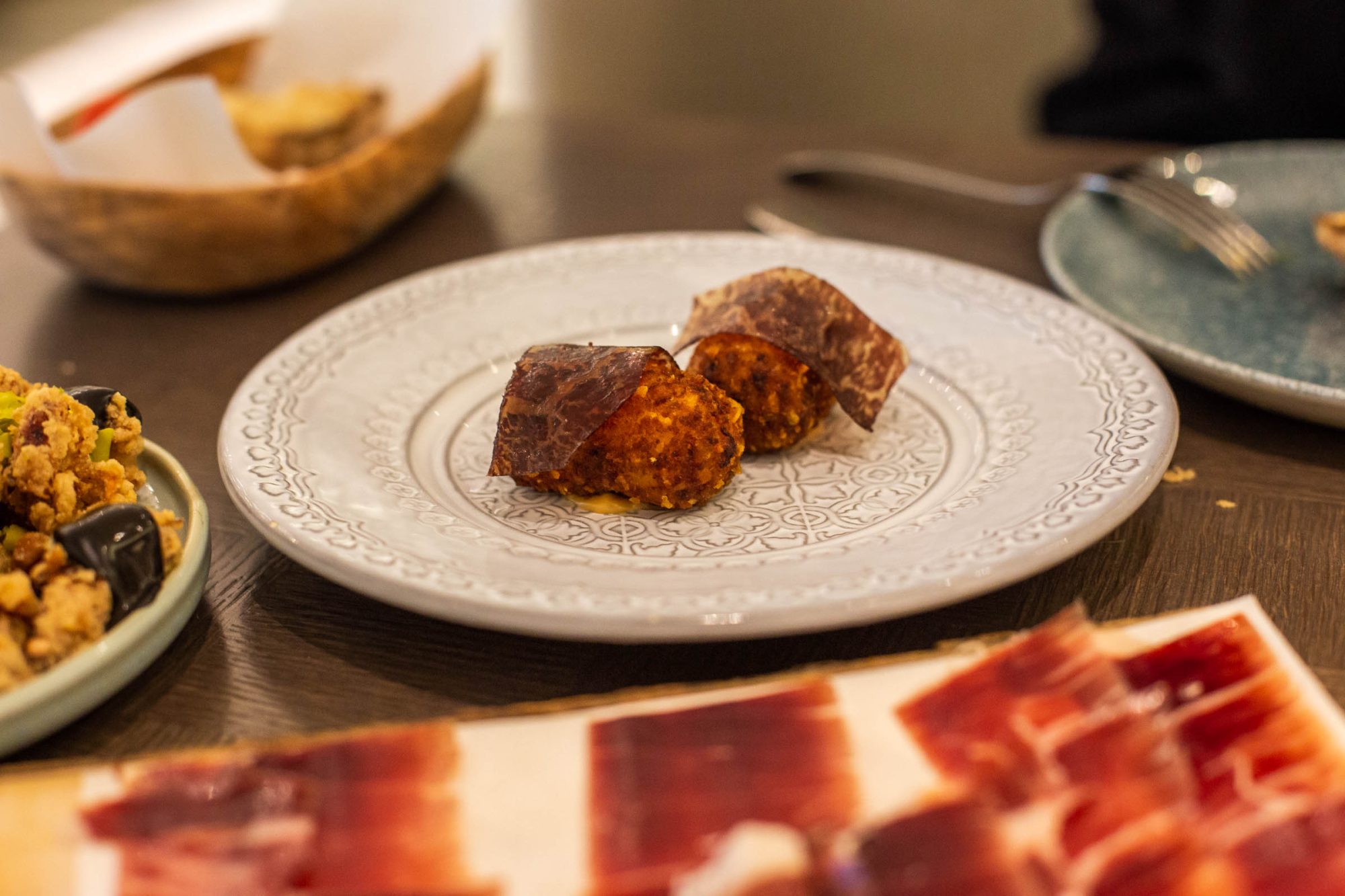 croquetas-jamon-impar-hotel-sofia-barcelona-BCN-Foodie-Guide